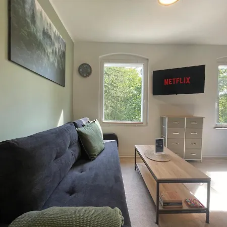 Vorstadtoase - 3 Personen - Apartment Mit Queensize-Bett, Badewanne, Schlafcouch, Parken, Netflix, Naehe Ber Eichwalde Zewnętrze zdjęcie