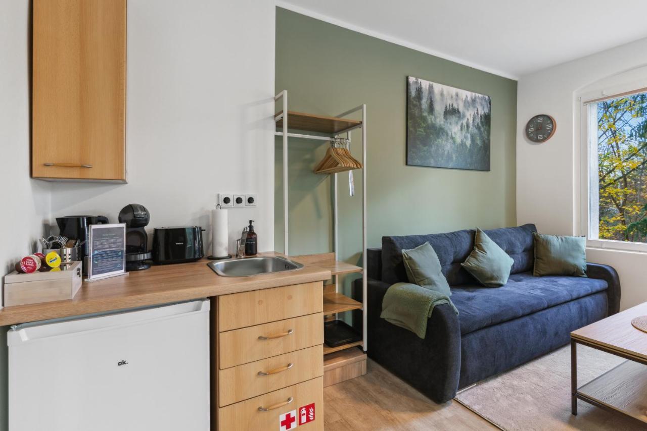 Vorstadtoase: Cozy Retreat With Queen Bed And Netflix *